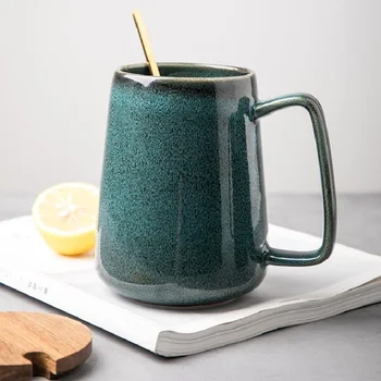 700 мл, европейската ретро керамична чаша с лъжица, чаена креативна офис на съдове за напитки чай, подарък за двойки