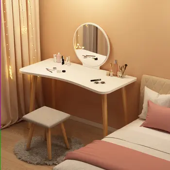 Скандинавски тоалетка Спалня малък апартамент прост модерен скрин Прост и икономичен Ins мрежа от вятъра Червено масичка за грим